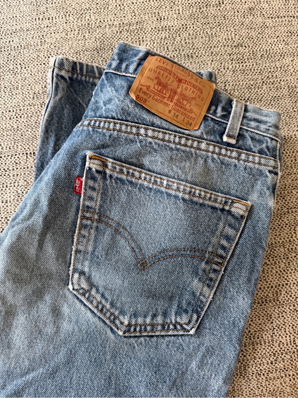 Levi's Men's Light Blue Denim Jeans with Signature Patch